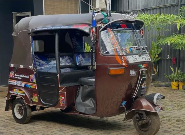 Bajaj 2 stroke 2004 - භාවිතා කරන ලද ත්‍රිරෝද රථය sale in Sri Lanka - patpat.lk