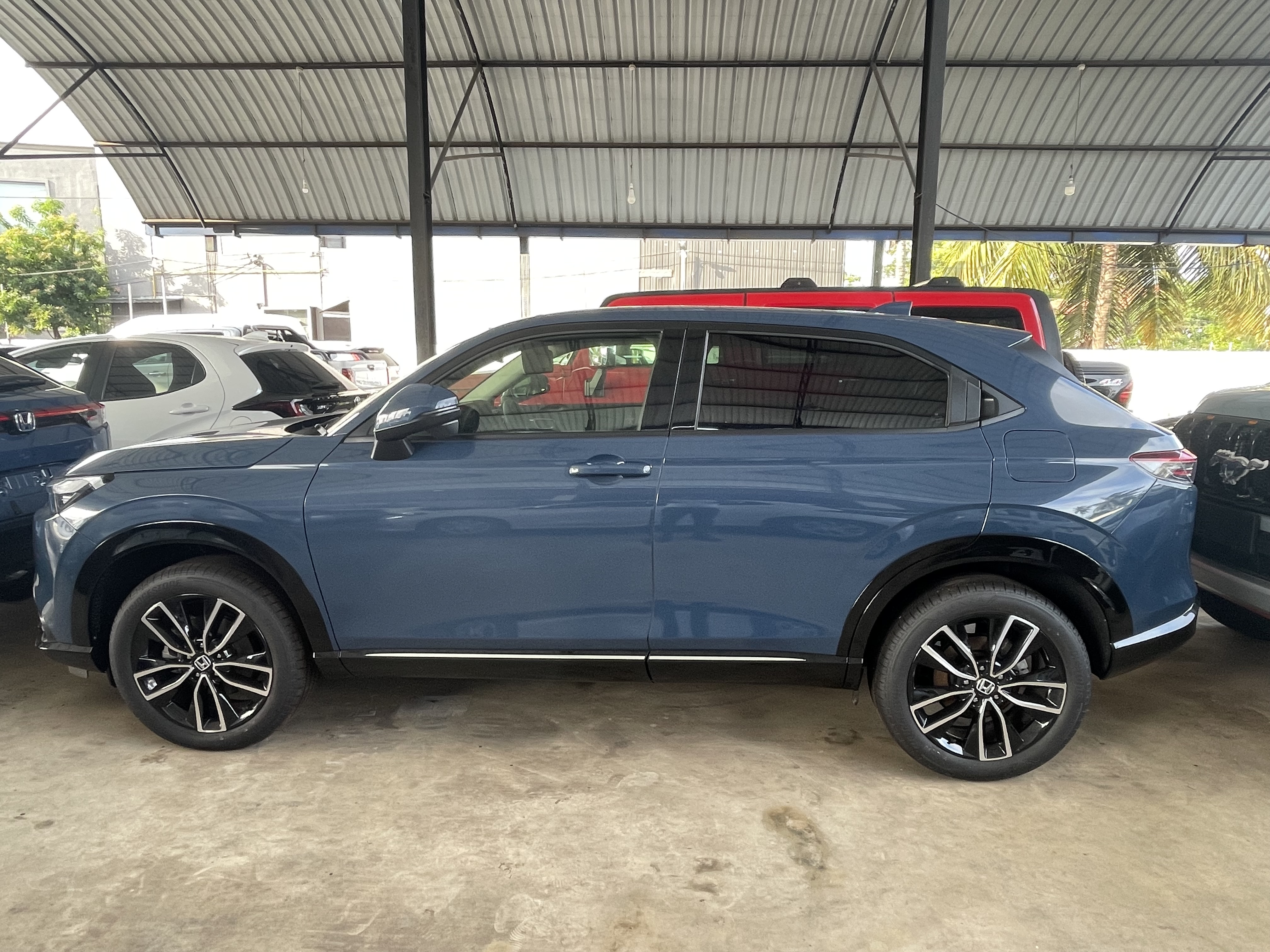 Honda Vezel 2025 - மறுசீரமைக்கப்பட்டது SUV sale in Sri Lanka - patpat.lk