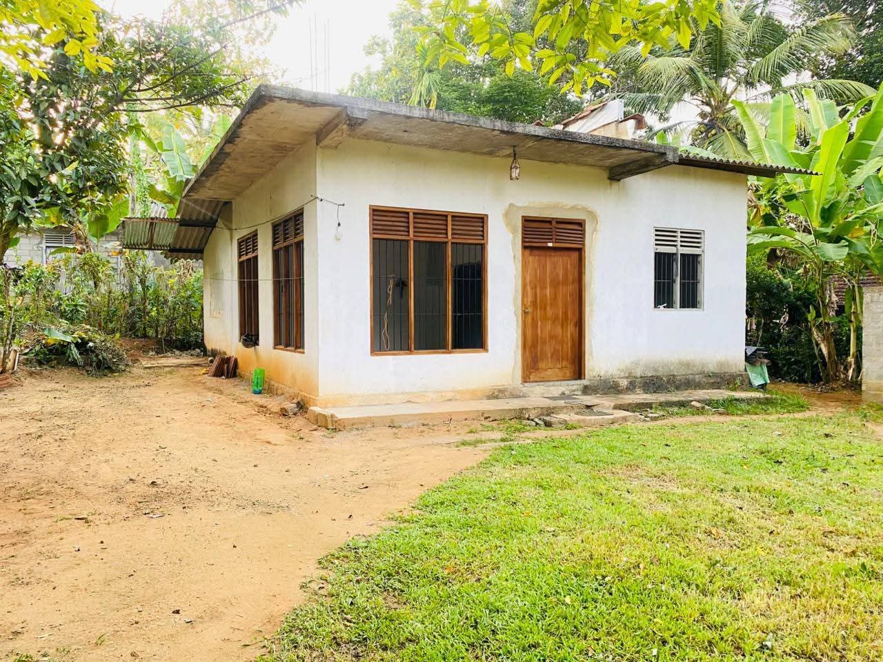 House for Sale in Veyangoda