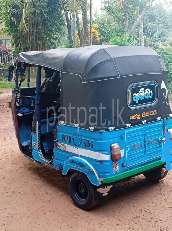 Bajaj 2 stroke 2004 - Used Three wheeler sale in Sri Lanka - patpat.lk