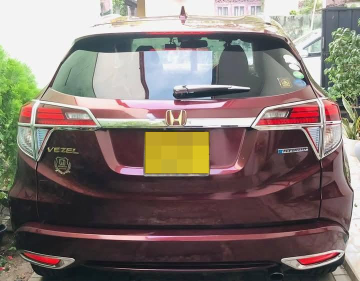 Honda Vezel 2014 - பயன்படுத்தப்பட்டது SUV sale in Sri Lanka - patpat.lk