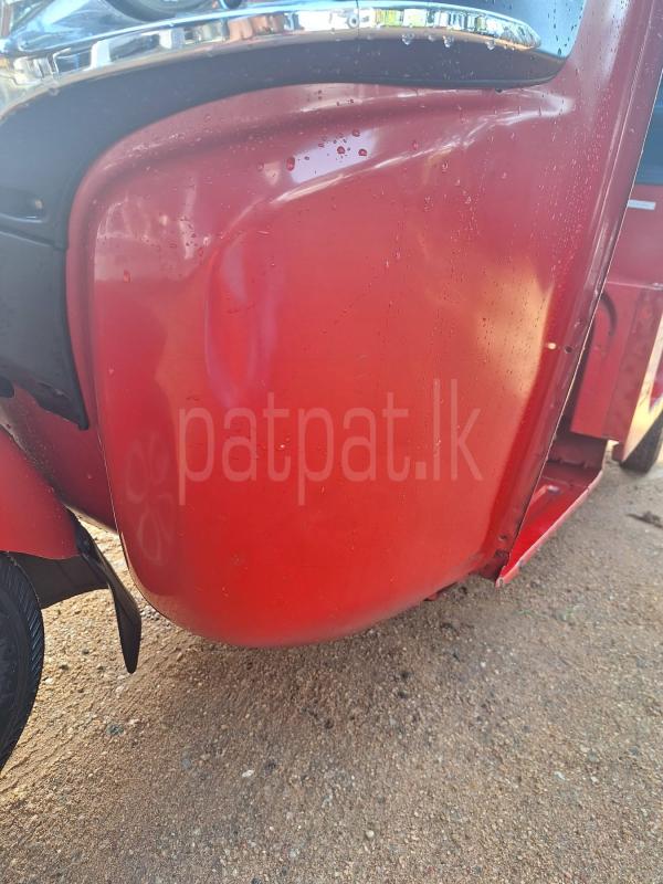 Bajaj 4 stroke 2016 - பயன்படுத்தப்பட்டது முச்சக்கர வண்டி sale in Sri Lanka - patpat.lk