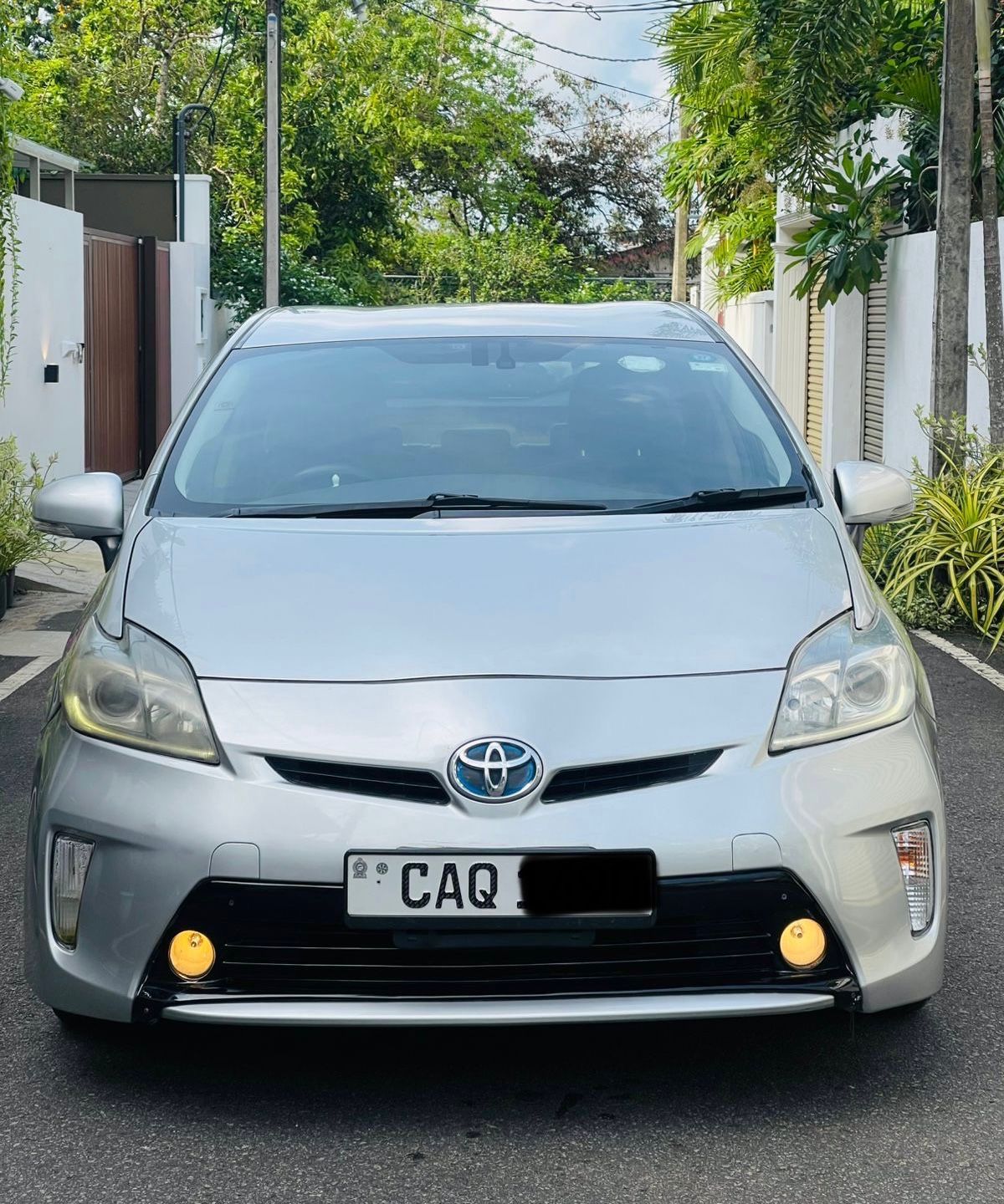 Toyota Prius 2013 - பயன்படுத்தப்பட்டது கார் sale in Sri Lanka - patpat.lk
