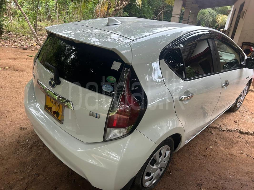 Toyota Aqua 2015 - Used Car sale in Sri Lanka - patpat.lk