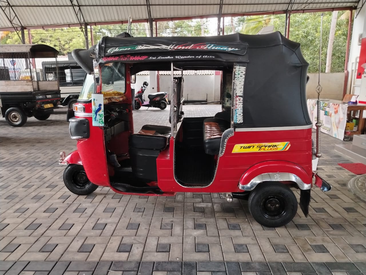 Bajaj Three Wheel 2015 - Used Three wheeler sale in Sri Lanka - patpat.lk