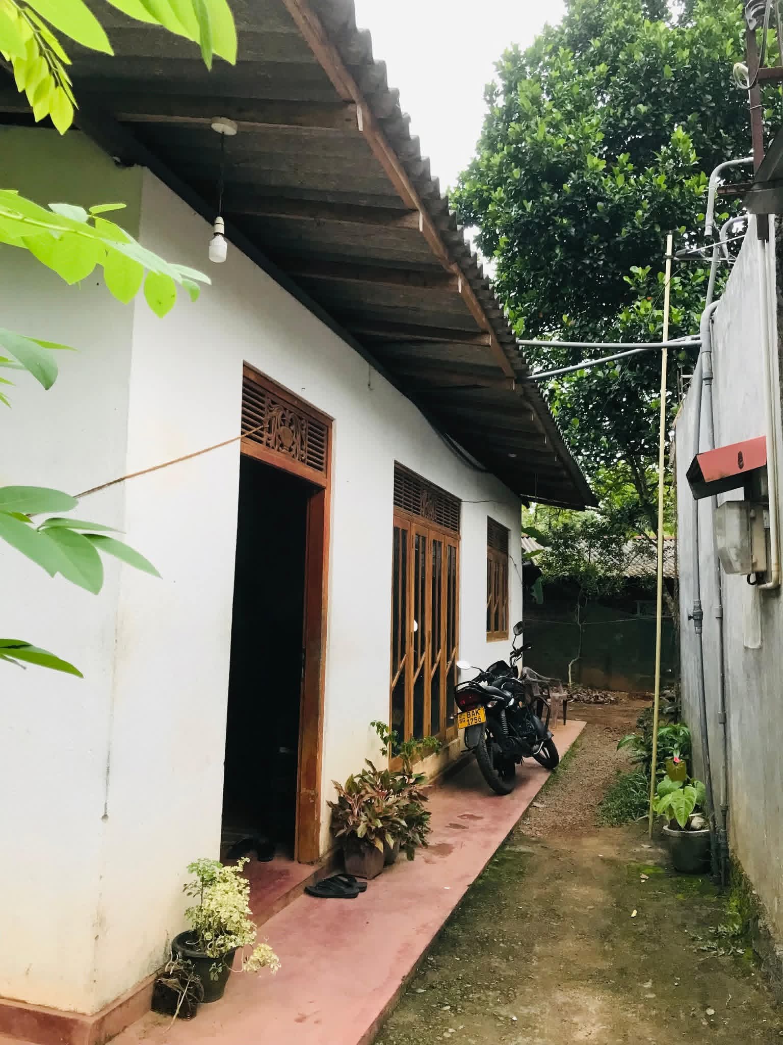 House for Sale in Wathurugama
