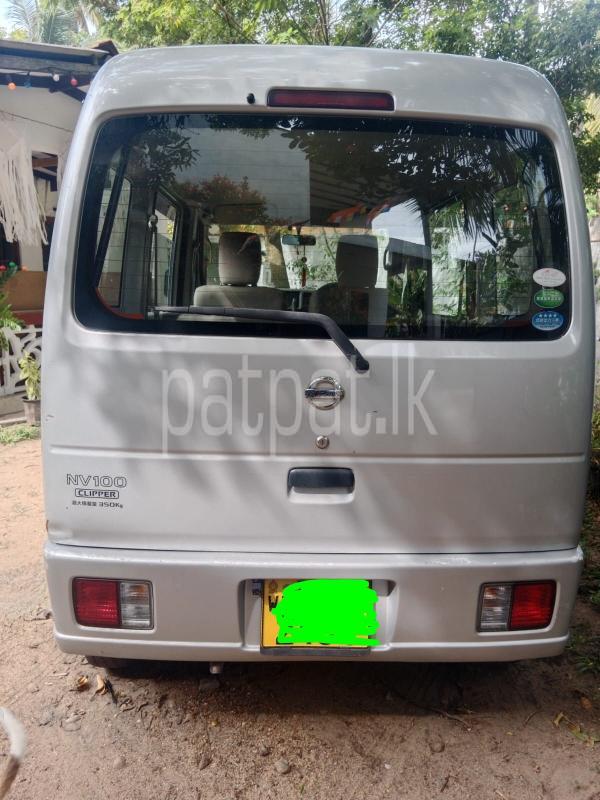 Nissan Clipper 2015 - பயன்படுத்தப்பட்டது வேன் sale in Sri Lanka - patpat.lk