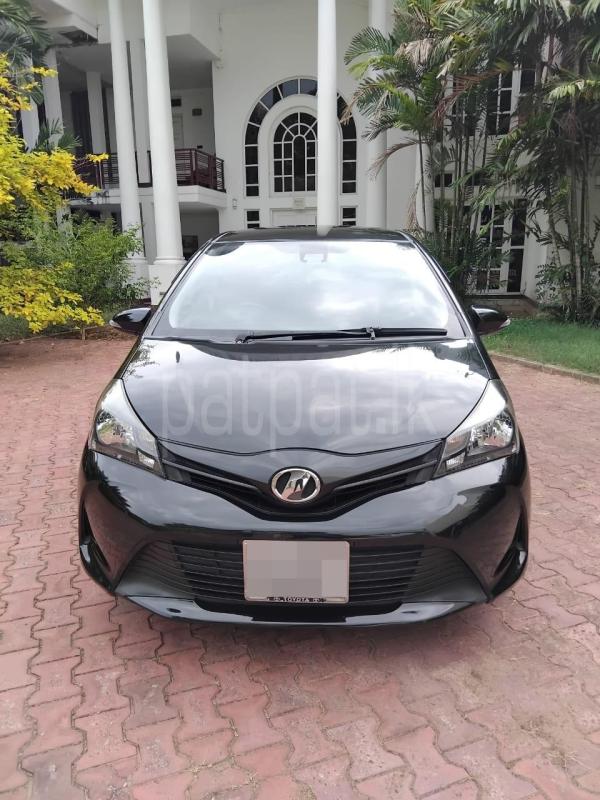 Toyota Vitz 2017 - பயன்படுத்தப்பட்டது கார் sale in Sri Lanka - patpat.lk
