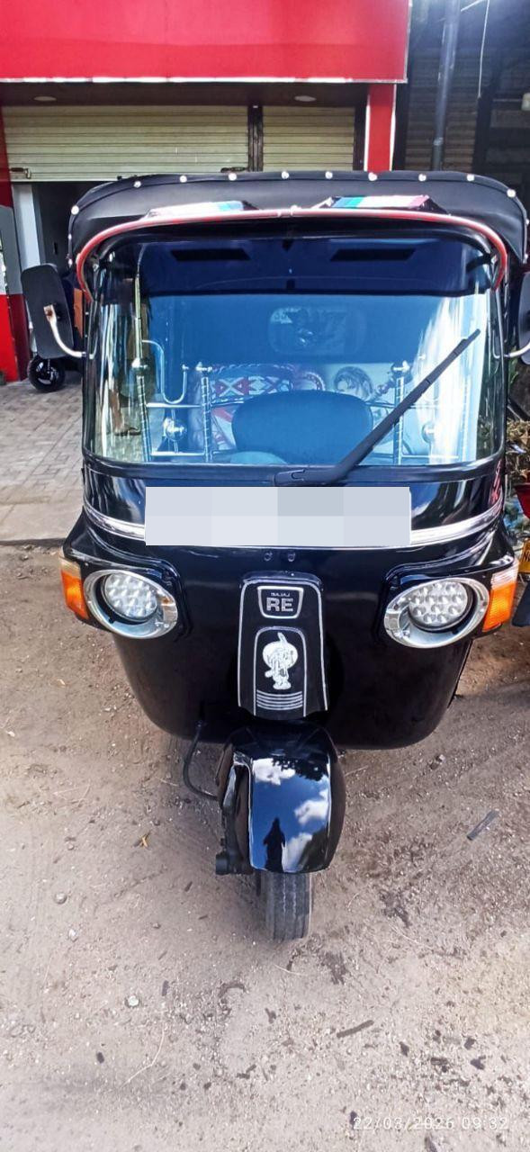Bajaj Three Wheel 2011 ads-image-1