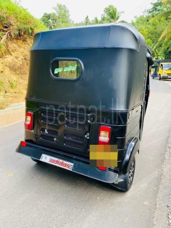 Bajaj 4 stroke 2018 - பயன்படுத்தப்பட்டது முச்சக்கர வண்டி sale in Sri Lanka - patpat.lk