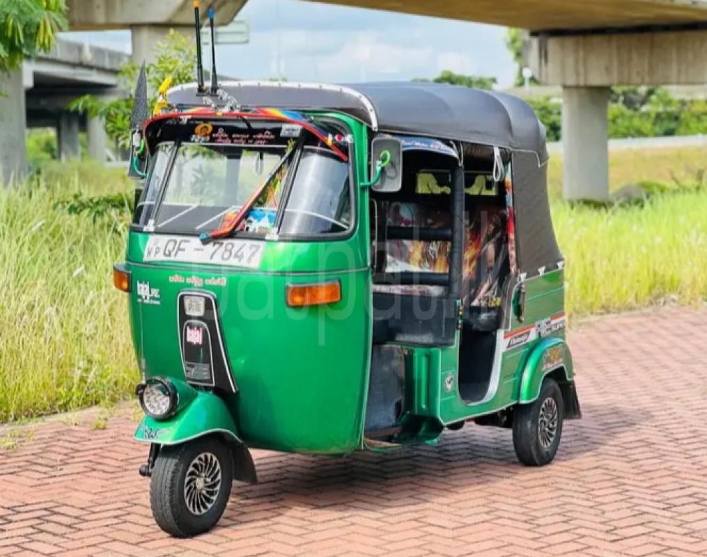 Bajaj 2 stroke 2006 - பயன்படுத்தப்பட்டது முச்சக்கர வண்டி sale in Sri Lanka - patpat.lk