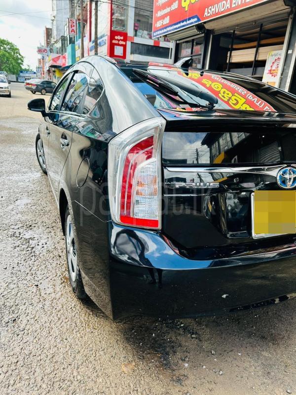 Toyota Prius 2013 - பயன்படுத்தப்பட்டது கார் sale in Sri Lanka - patpat.lk
