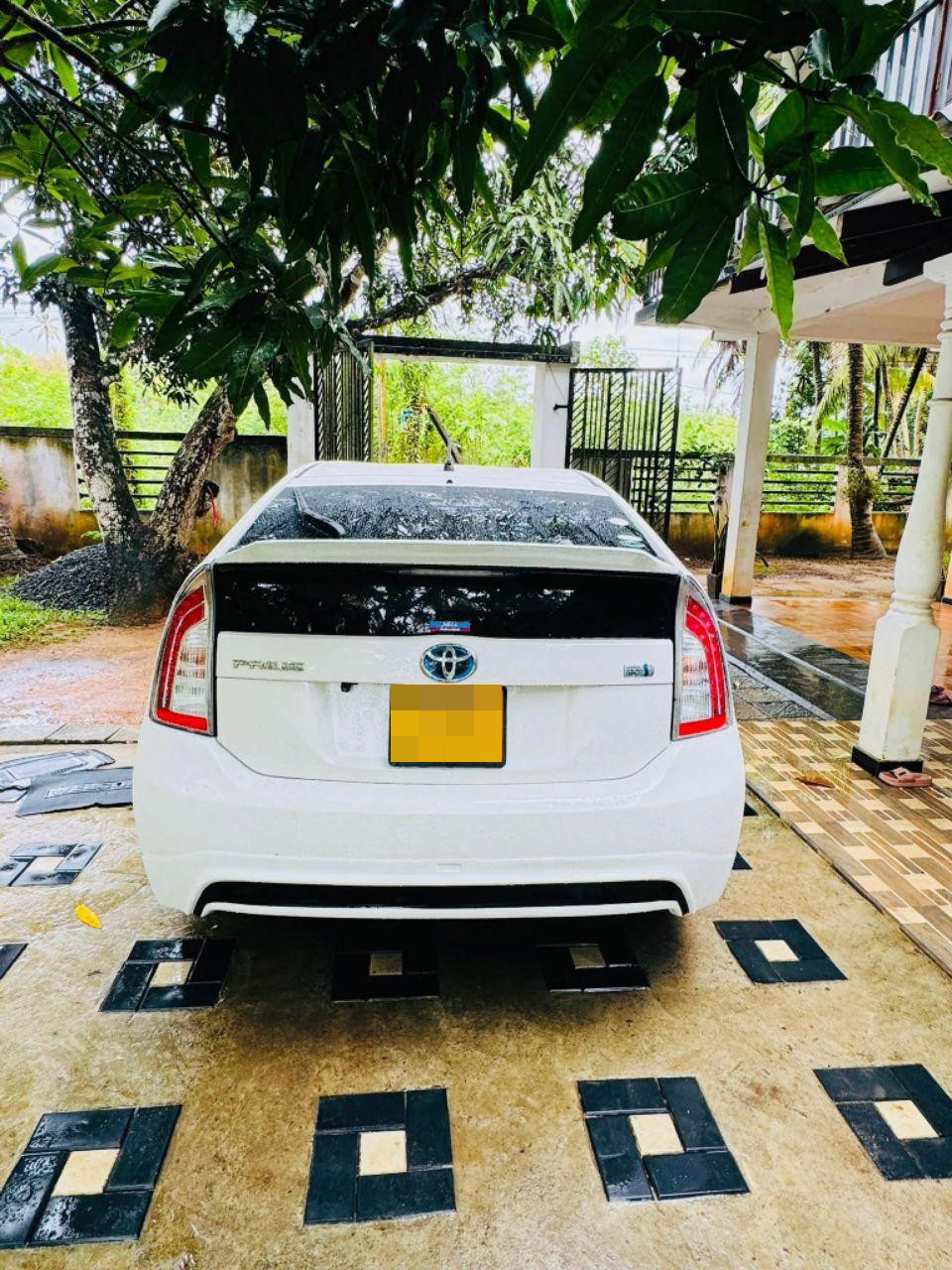 Toyota Prius 2013 - Used Car sale in Sri Lanka - patpat.lk