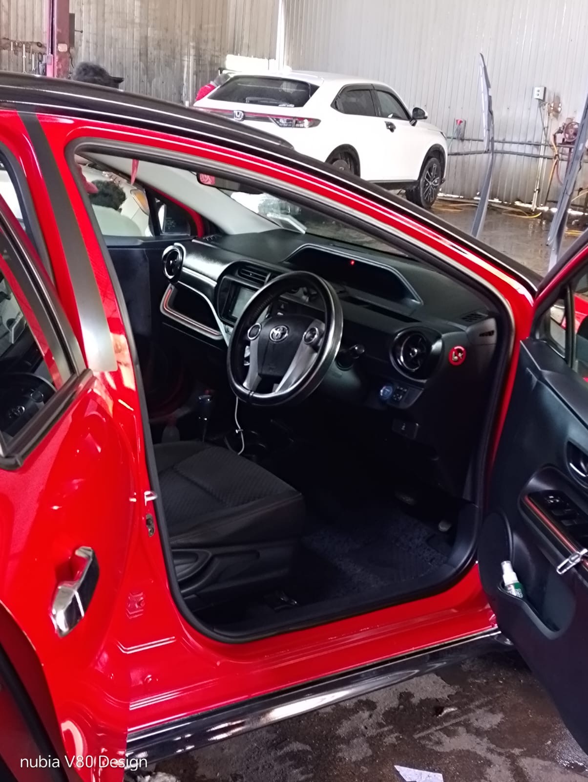 Toyota Aqua 2015 - பயன்படுத்தப்பட்டது கார் sale in Sri Lanka - patpat.lk