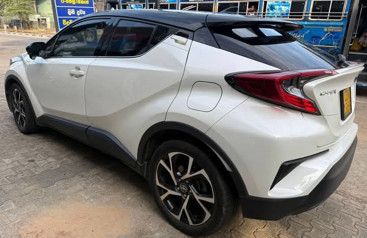Toyota CHR 2018 - பயன்படுத்தப்பட்டது SUV sale in Sri Lanka - patpat.lk