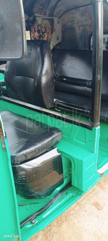 Bajaj Three Wheel 2019 - பயன்படுத்தப்பட்டது முச்சக்கர வண்டி sale in Sri Lanka - patpat.lk