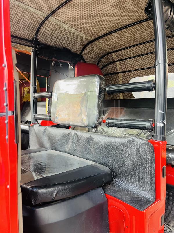 Bajaj 4 stroke 2025 - பயன்படுத்தப்பட்டது முச்சக்கர வண்டி sale in Sri Lanka - patpat.lk