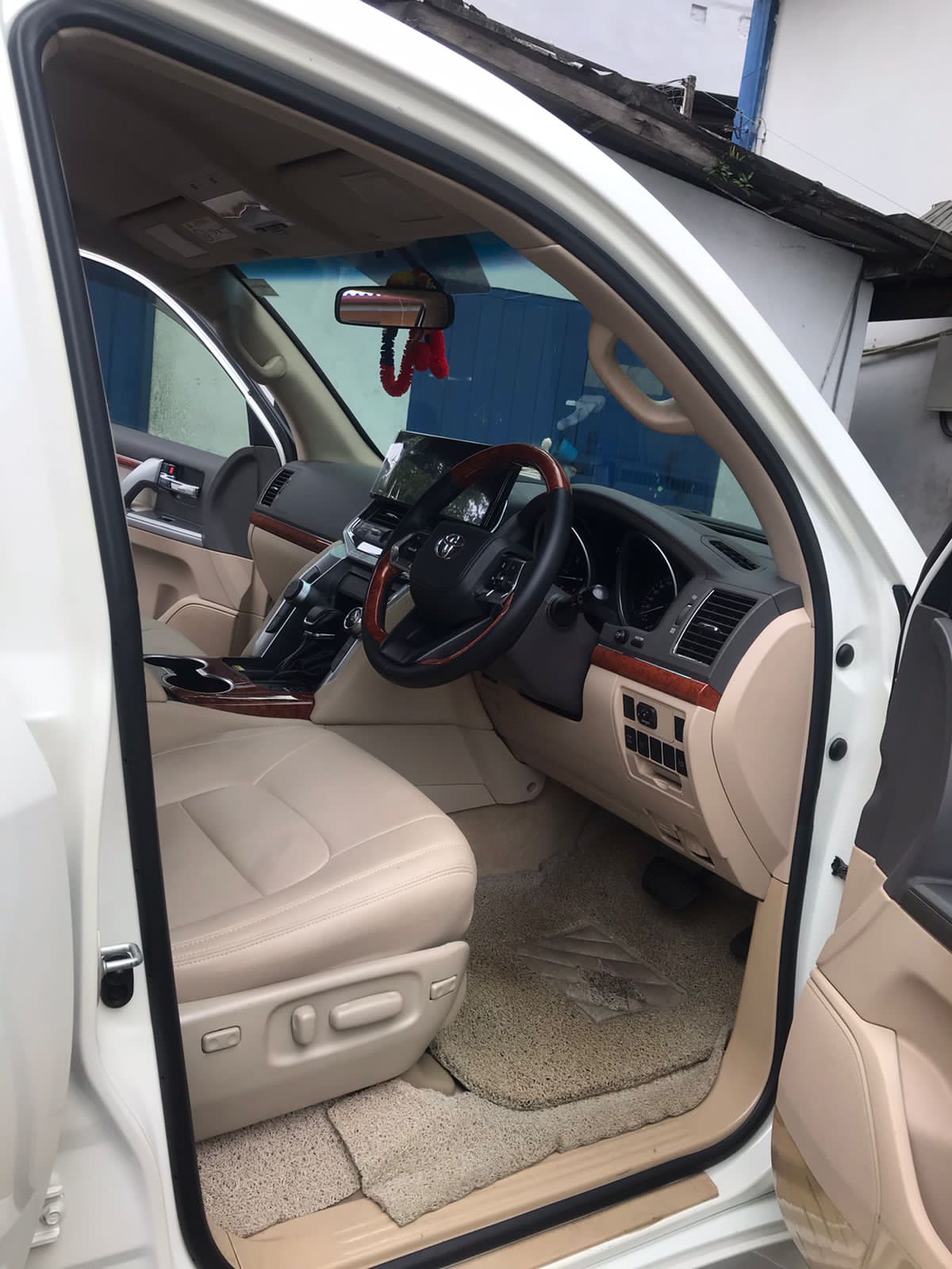 Advertisement image 3