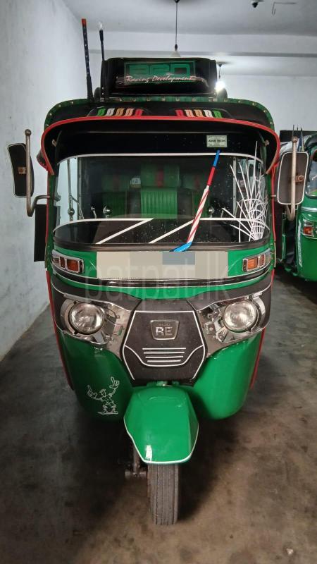 Bajaj Three Wheel 2014 - பயன்படுத்தப்பட்டது முச்சக்கர வண்டி sale in Sri Lanka - patpat.lk