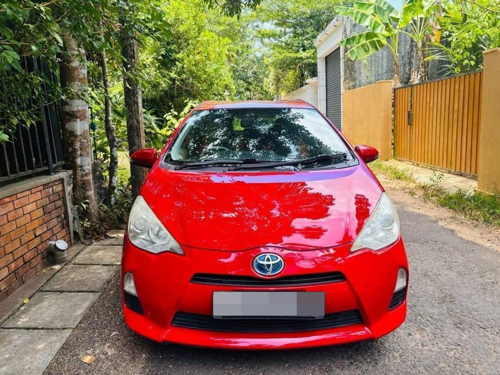 Toyota Aqua 2013 - பயன்படுத்தப்பட்டது கார் sale in Sri Lanka - patpat.lk