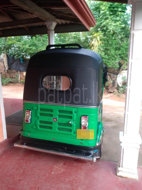 Bajaj Three Wheel 2015 - பயன்படுத்தப்பட்டது முச்சக்கர வண்டி sale in Sri Lanka - patpat.lk