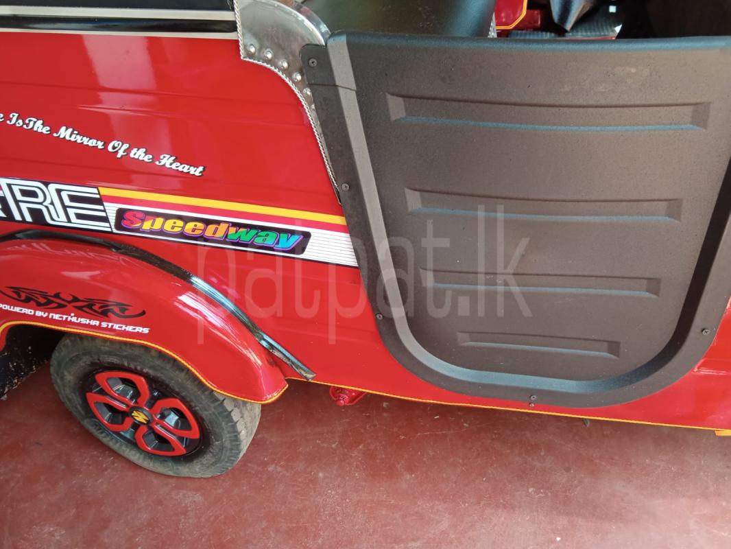 Bajaj Three Wheel 2006 - பயன்படுத்தப்பட்டது முச்சக்கர வண்டி sale in Sri Lanka - patpat.lk
