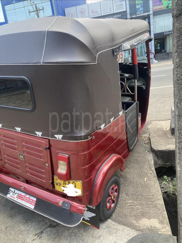Bajaj Three Wheel 2014 - பயன்படுத்தப்பட்டது முச்சக்கர வண்டி sale in Sri Lanka - patpat.lk