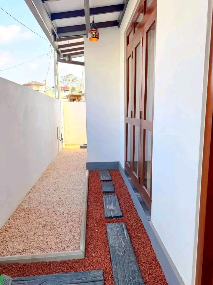 House for Sale in Athurugiriya