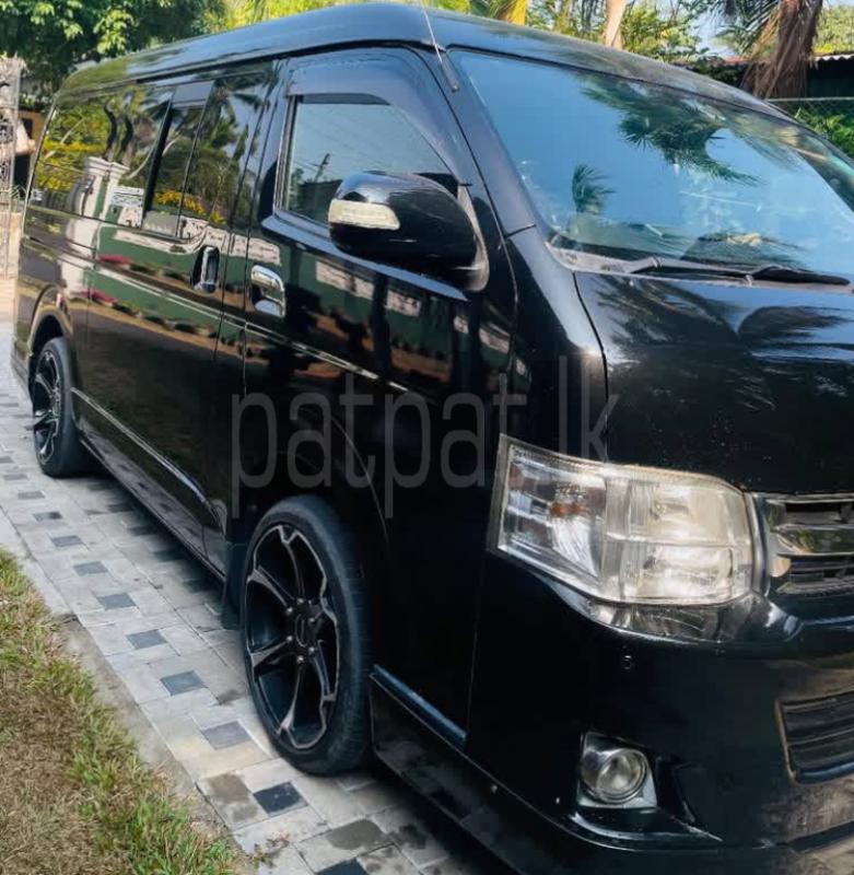 Toyota Hiace 2011 - பயன்படுத்தப்பட்டது வேன் sale in Sri Lanka - patpat.lk