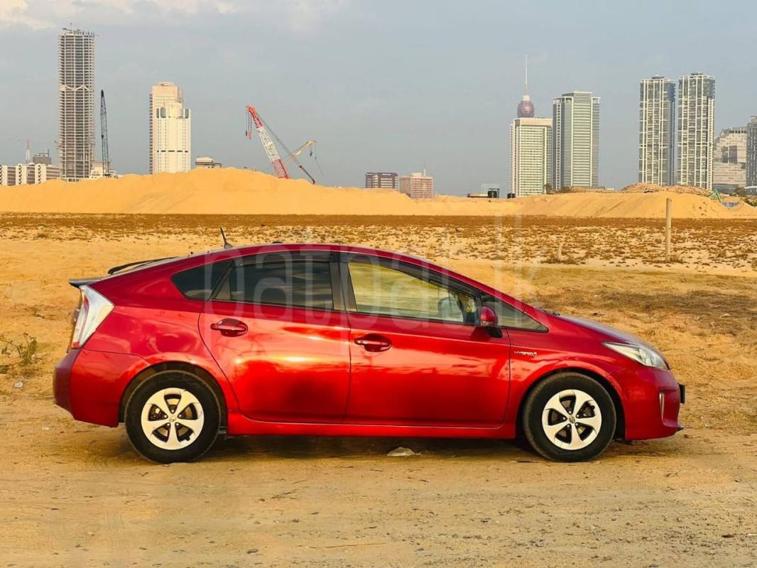 Toyota Prius 2012 - Used Car sale in Sri Lanka - patpat.lk