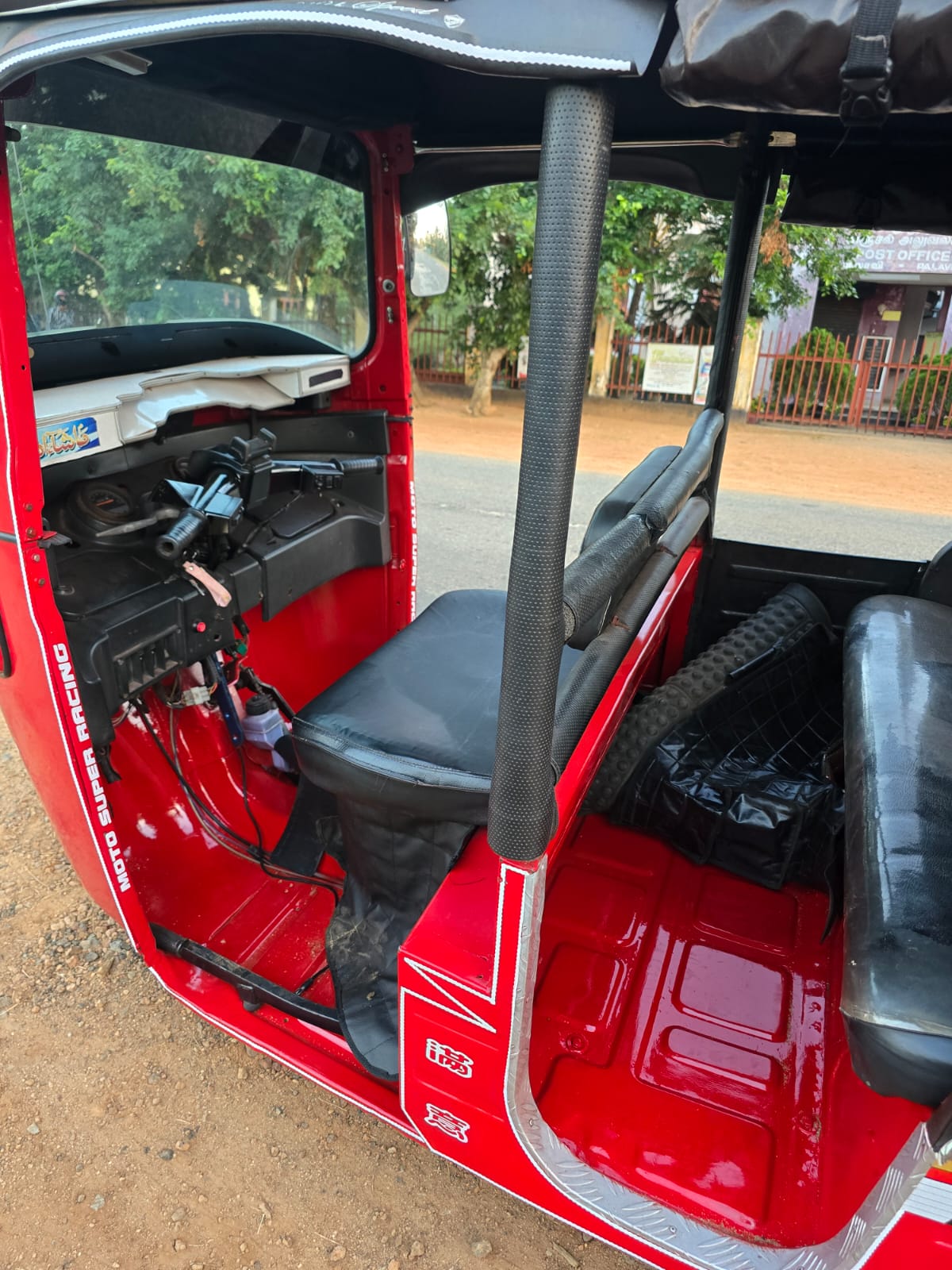 Bajaj Three Wheel 2016 - Used Three wheeler sale in Sri Lanka - patpat.lk