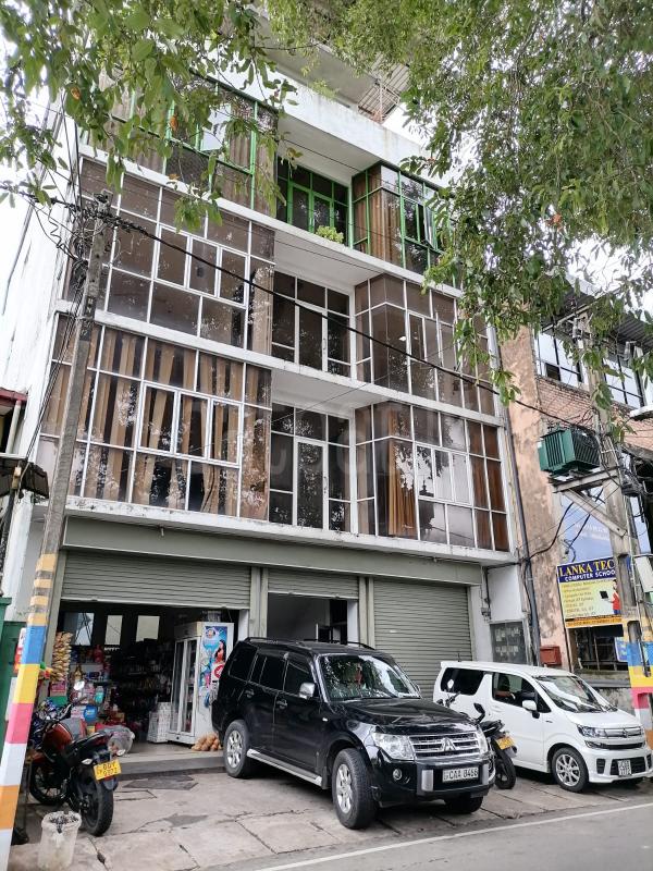 Unfurnished Apartment for Rent in Boralesgamuwa