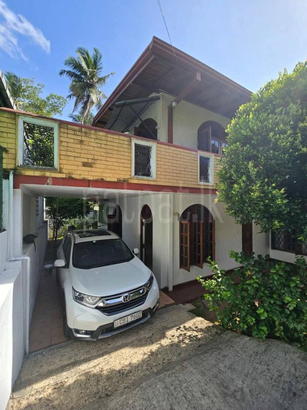 House for Sale in Athurugiriya