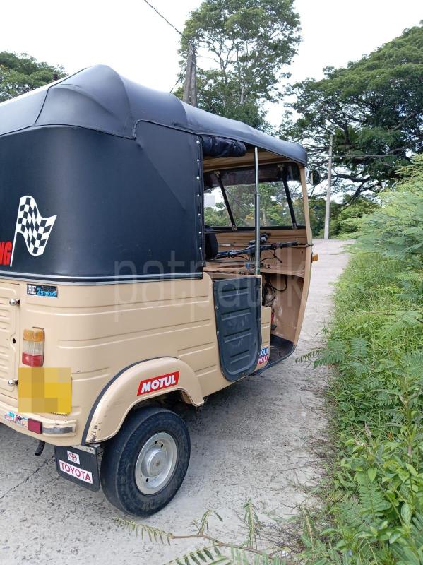 Bajaj 2 stroke 2002 - Used Three wheeler sale in Sri Lanka - patpat.lk