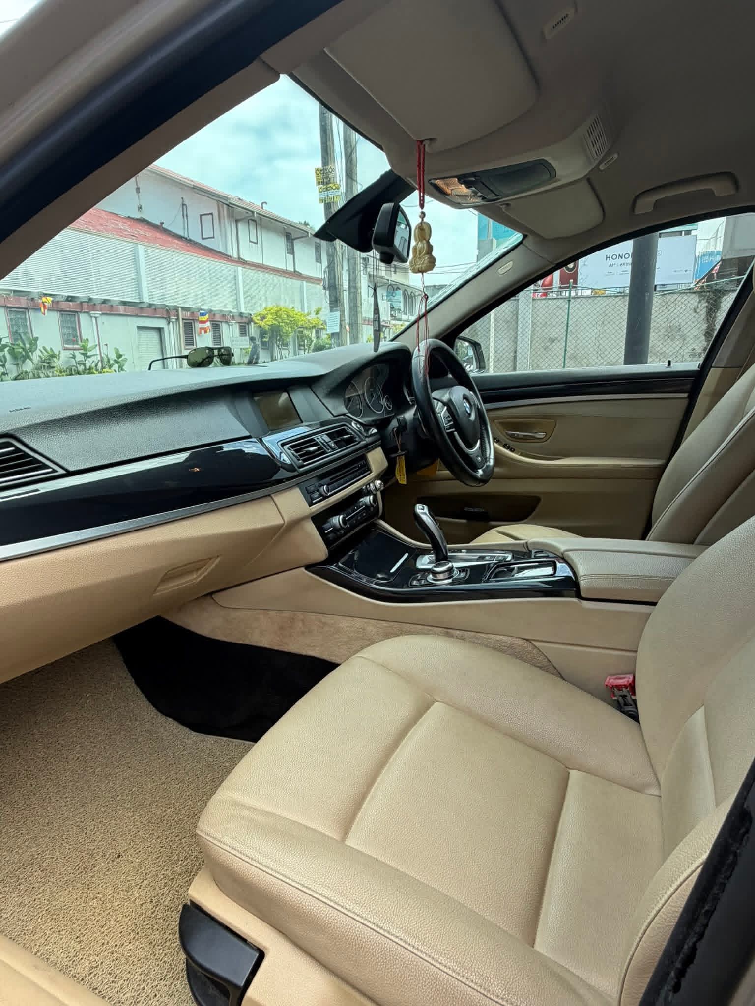 BMW 520D 2012 - பயன்படுத்தப்பட்டது கார் sale in Sri Lanka - patpat.lk
