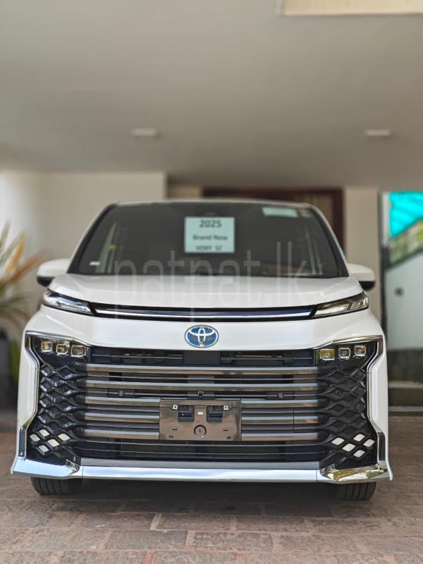 Toyota Voxy 2025 - பயன்படுத்தப்பட்டது வேன் sale in Sri Lanka - patpat.lk