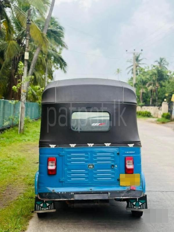 Bajaj Three Wheel 2015 - பயன்படுத்தப்பட்டது முச்சக்கர வண்டி sale in Sri Lanka - patpat.lk
