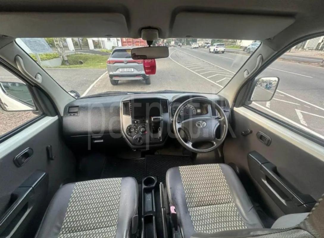 Toyota LiteAce 2011 - Used Van sale in Sri Lanka - patpat.lk