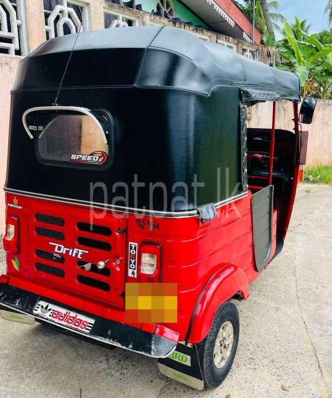 Bajaj Three Wheel 2011 - பயன்படுத்தப்பட்டது முச்சக்கர வண்டி sale in Sri Lanka - patpat.lk