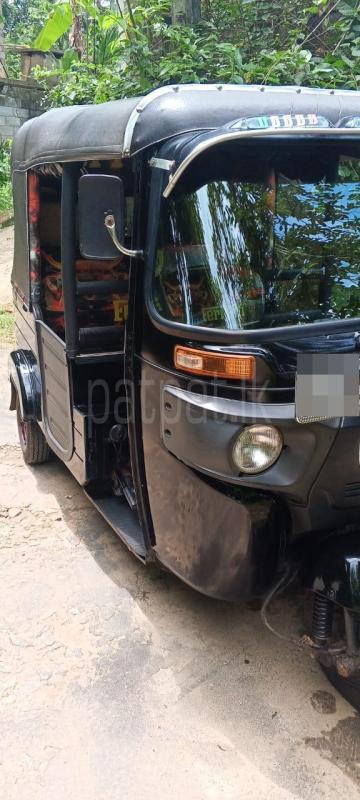 Bajaj 4 stroke 2016 - பயன்படுத்தப்பட்டது முச்சக்கர வண்டி sale in Sri Lanka - patpat.lk