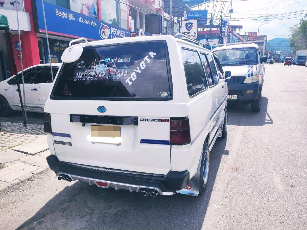Toyota LITE ACE  1994 - பயன்படுத்தப்பட்டது வேன் sale in Sri Lanka - patpat.lk