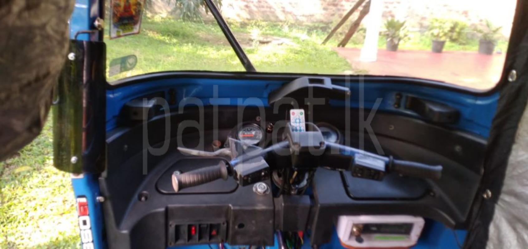 Bajaj Three Wheel 2014 - Used Three wheeler sale in Sri Lanka - patpat.lk