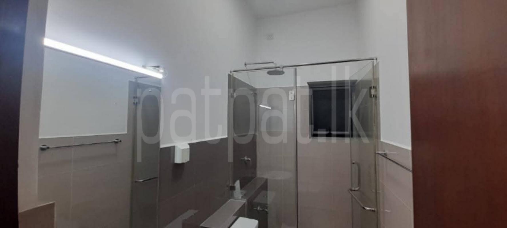 Unfurnished Apartment for Rent in Kahathuduwa