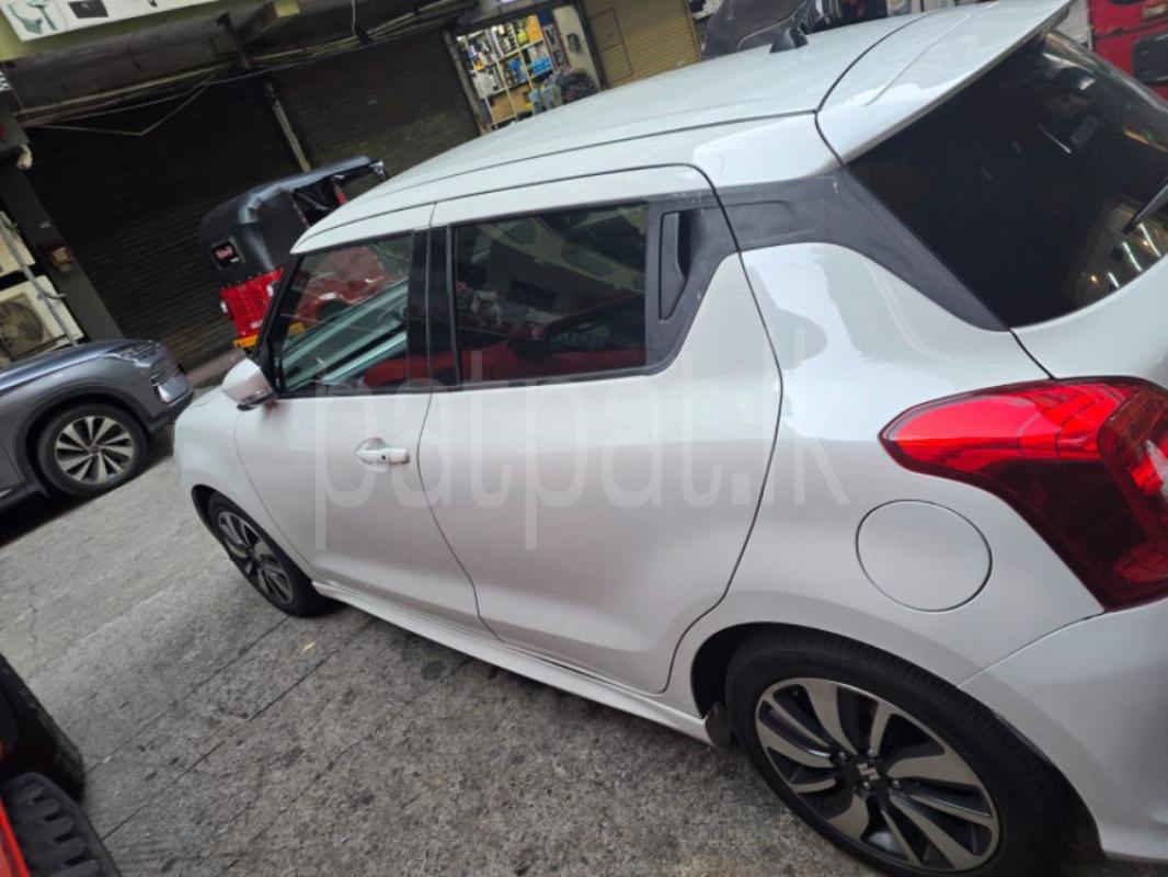 Advertisement image 4