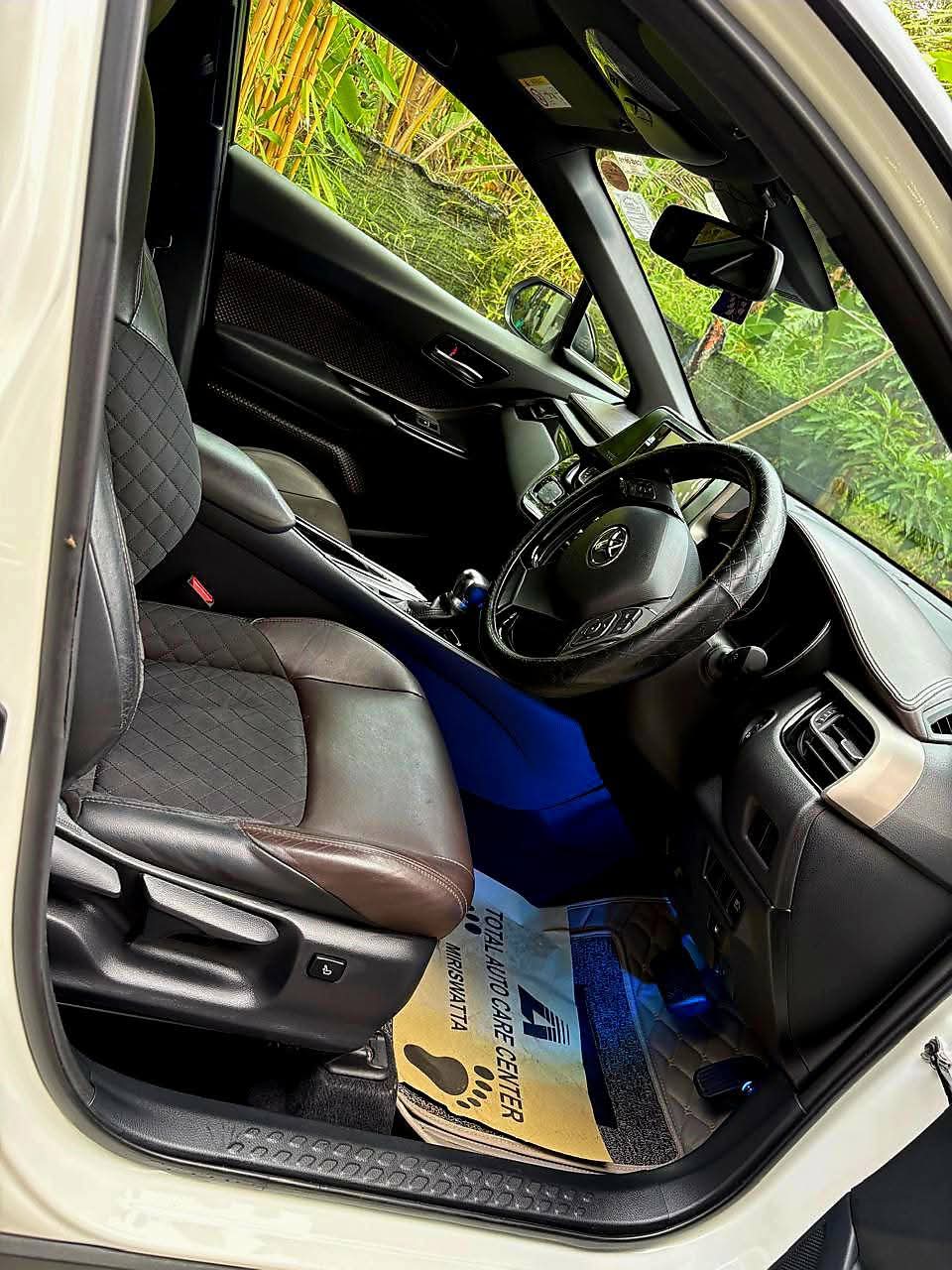 Toyota CHR 2018 - பயன்படுத்தப்பட்டது SUV sale in Sri Lanka - patpat.lk