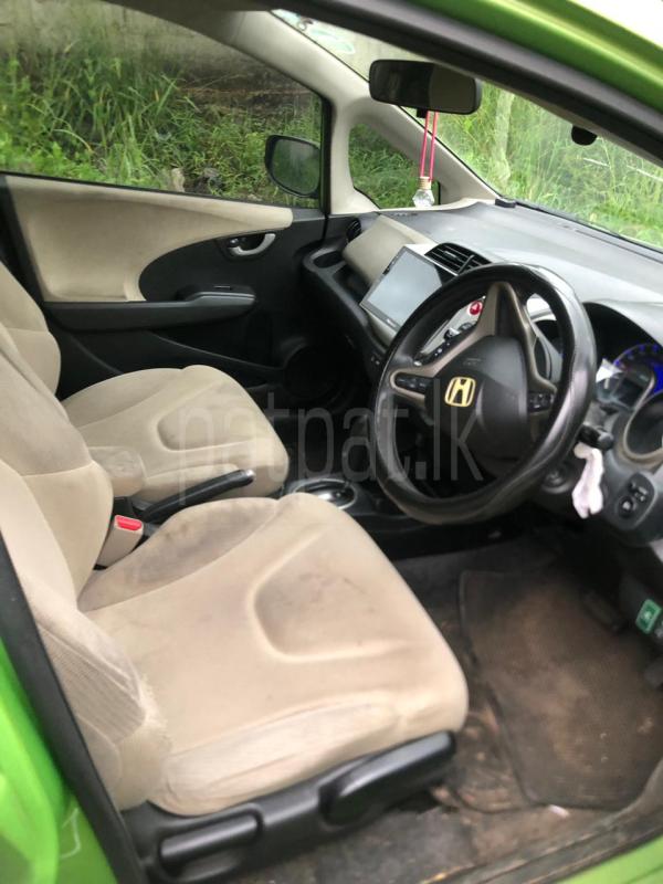 Honda Fit 2012 - மறுசீரமைக்கப்பட்டது கார் sale in Sri Lanka - patpat.lk