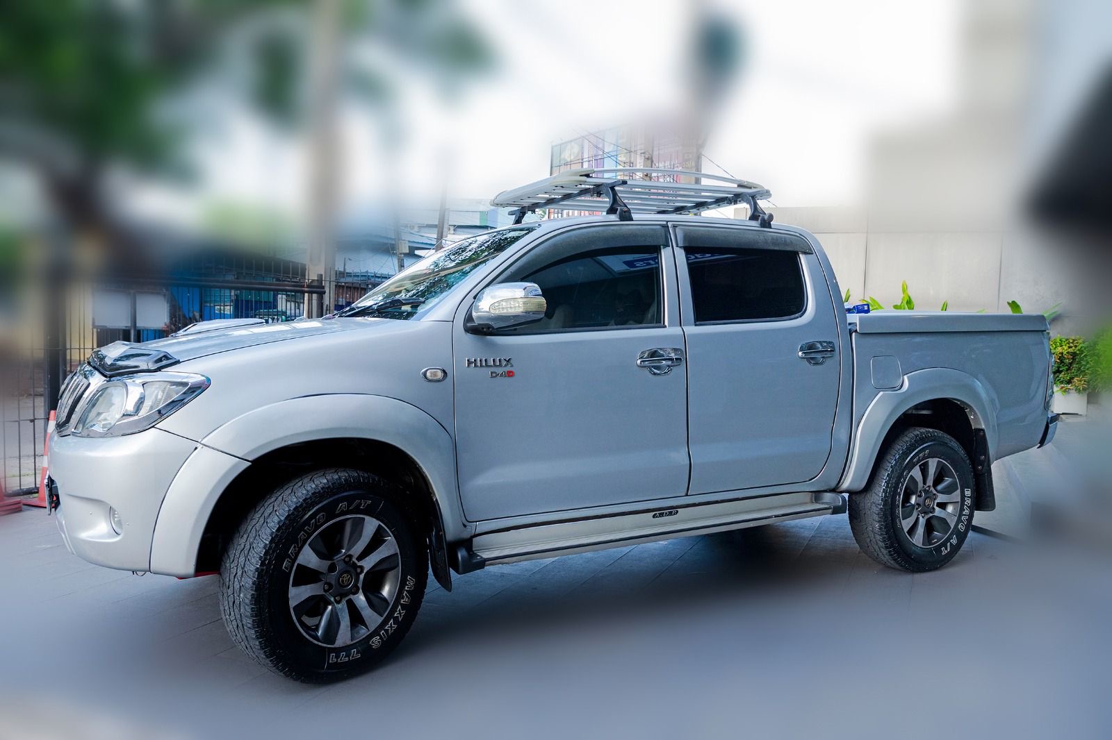 Toyota Hilux 2011 - பயன்படுத்தப்பட்டது சரக்கு போக்குவரத்து sale in Sri Lanka - patpat.lk