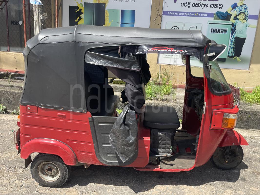 Bajaj 4 stroke 2011 - பயன்படுத்தப்பட்டது முச்சக்கர வண்டி sale in Sri Lanka - patpat.lk