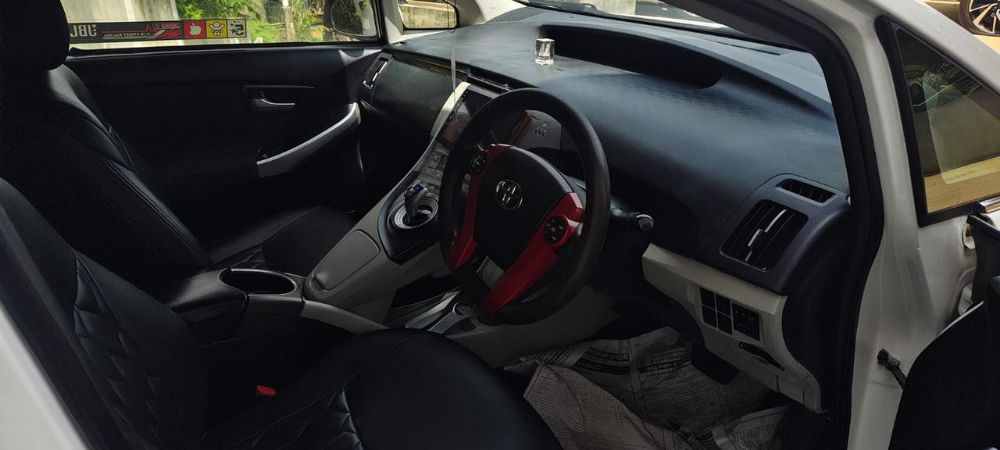 Toyota Prius 2014 - Used Car sale in Sri Lanka - patpat.lk