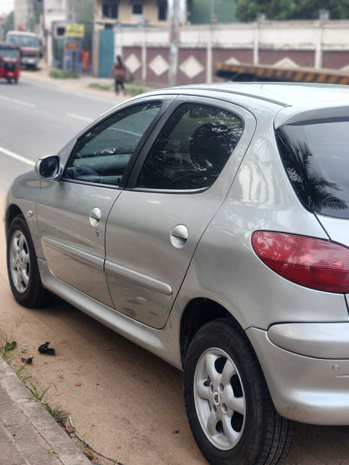 Peugeot 206 2001 - භාවිතා කරන ලද කාර් sale in Sri Lanka - patpat.lk
